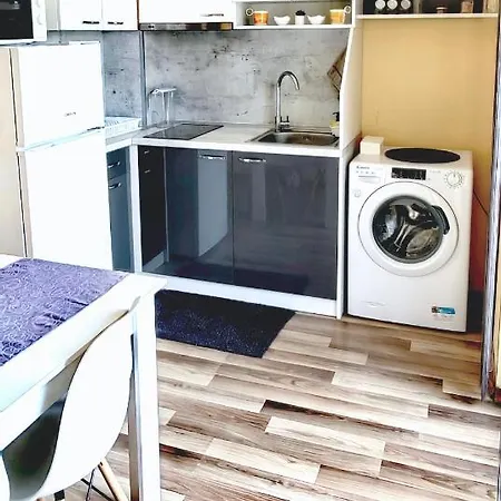 Family Amadeus Lux شقة ساني بيتش